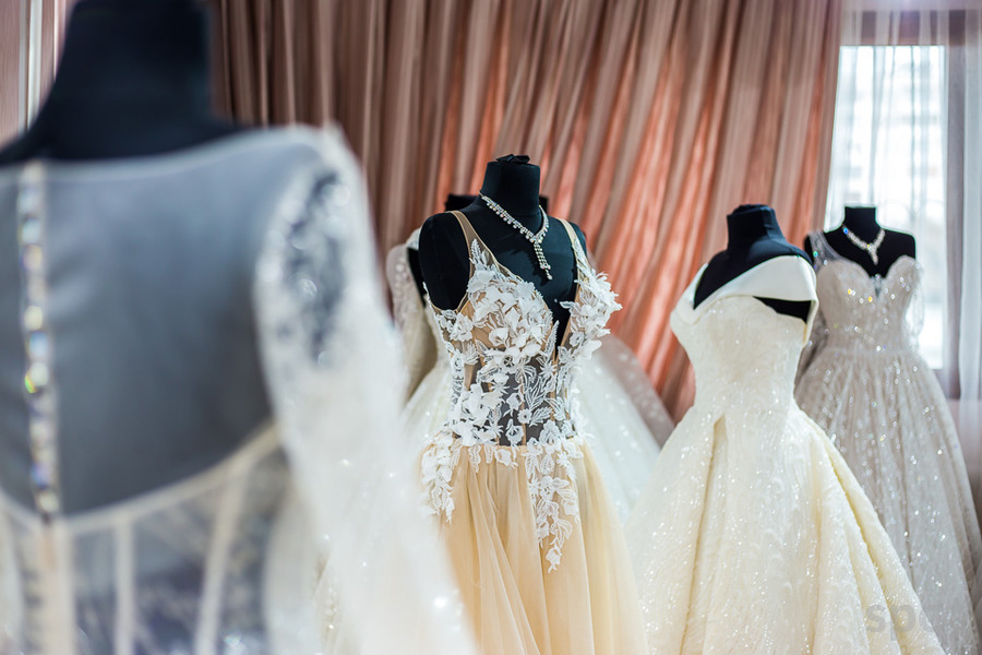 Где в Москве купить красивое свадебное платье за 100 000 рублей?