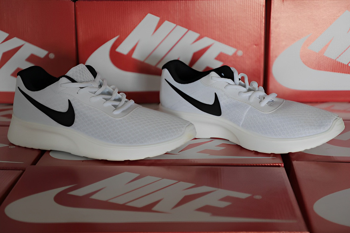Кроссовки Nike Tanjun. Каталог коллекции Найк Таньюн